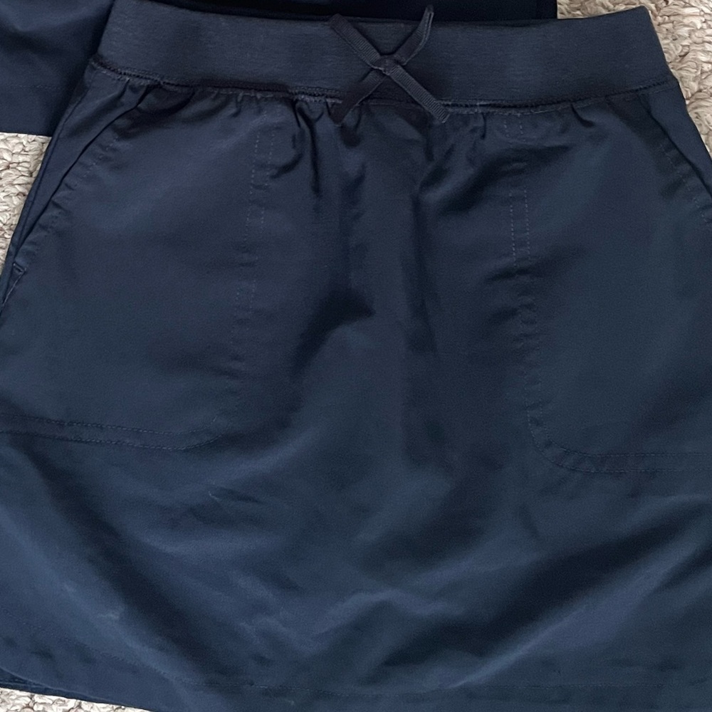 Bundle Izod dark navy girls Schoolwear Skorts 6 - Picture 3 of 3